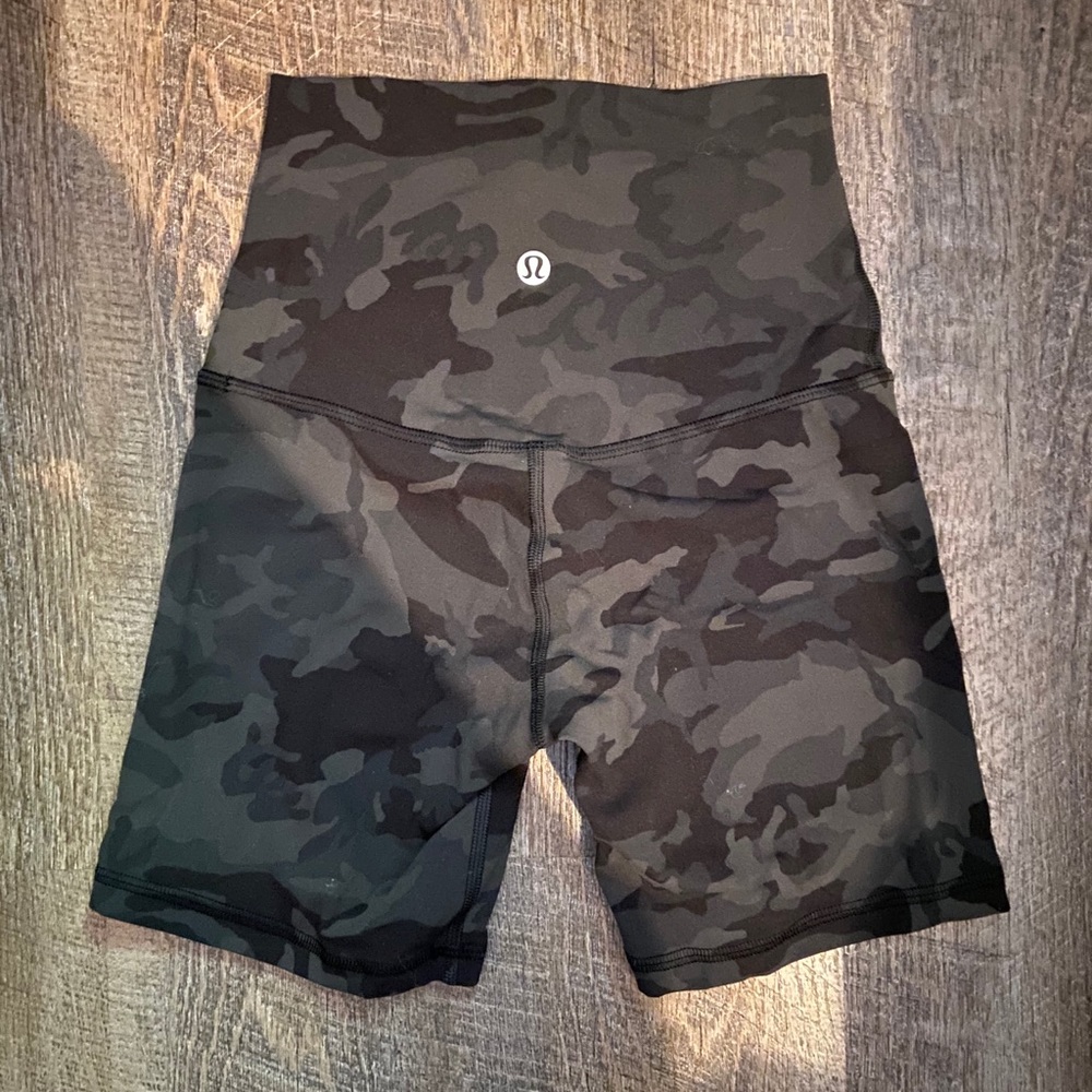 Lululemon align short 6” - Picture 3 of 4